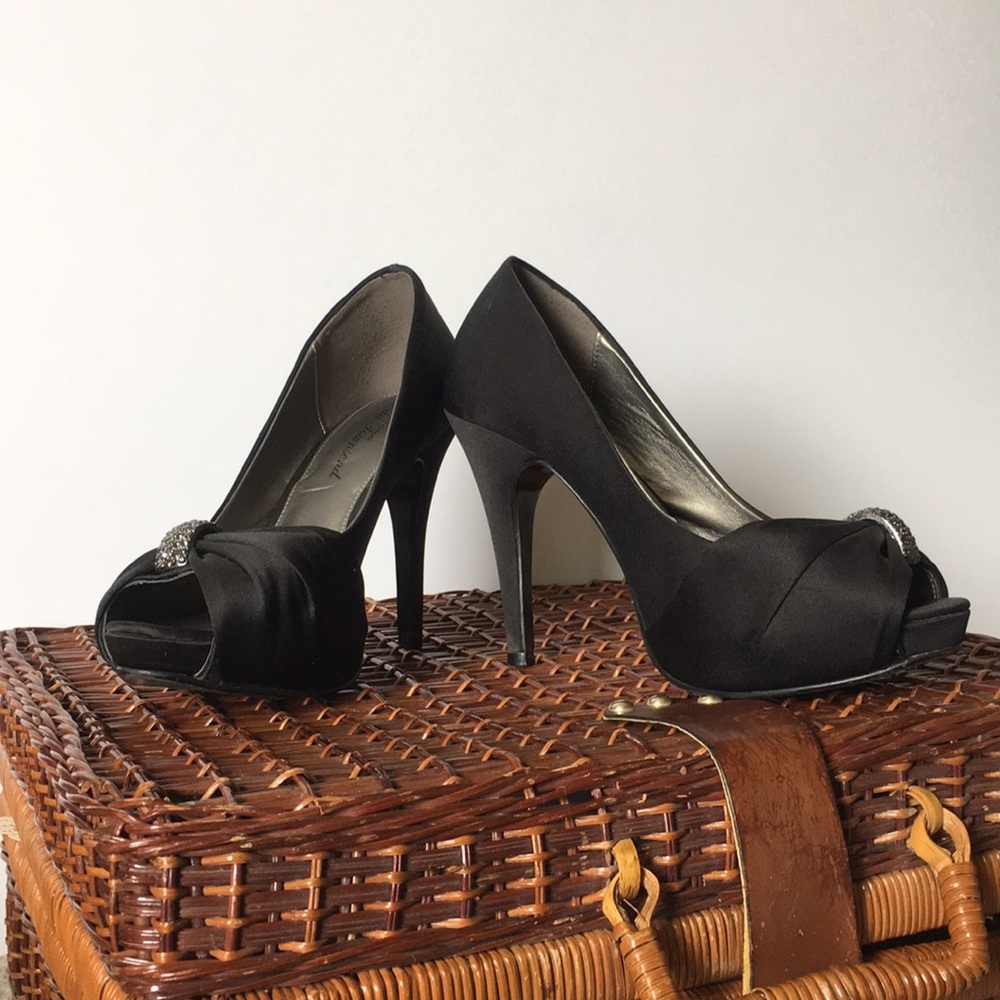 Black Silk Rhinestone Heels Townsend Size 8